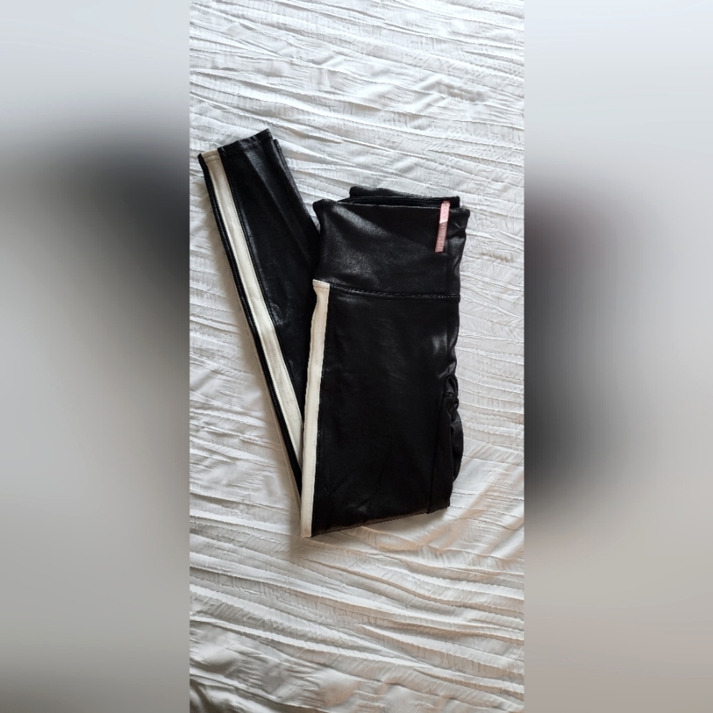 SPANX black leggings with white side stripe size medium NWOT